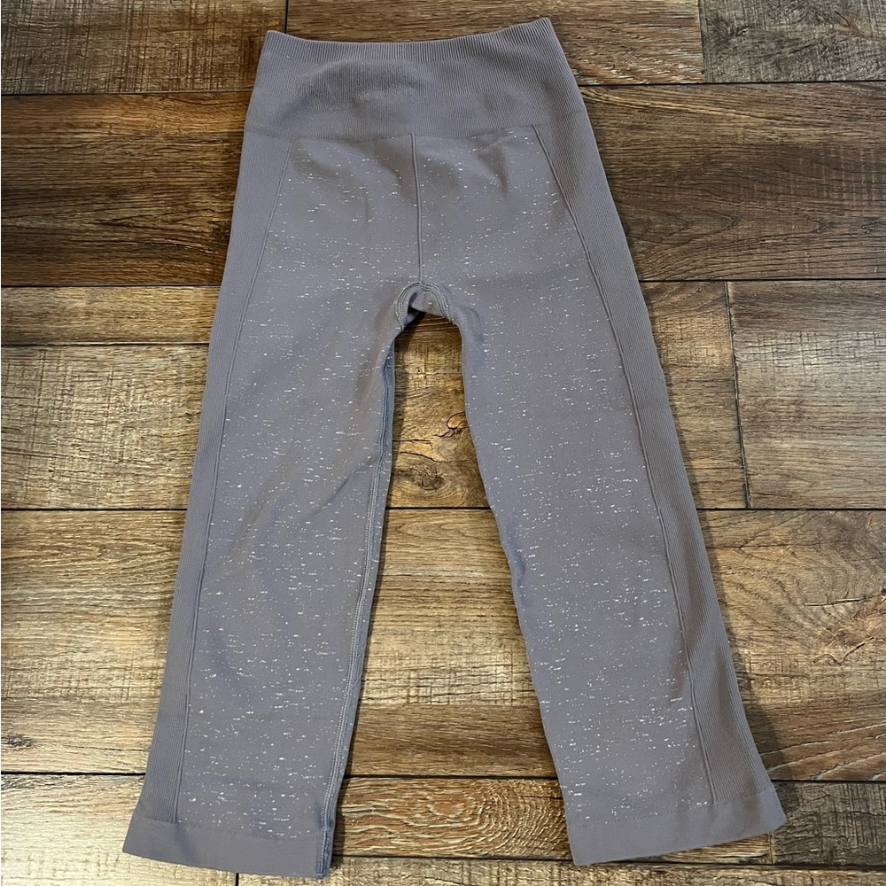 Lululemon Free To Flow Cropped Leggings